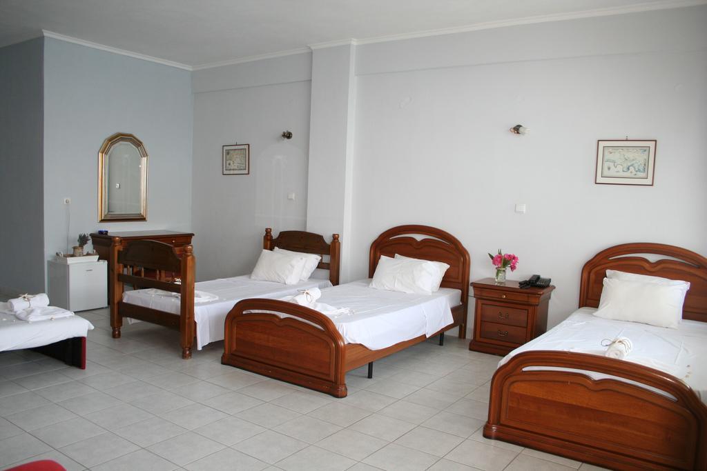 Revis Station Plataria Hotel Exterior photo