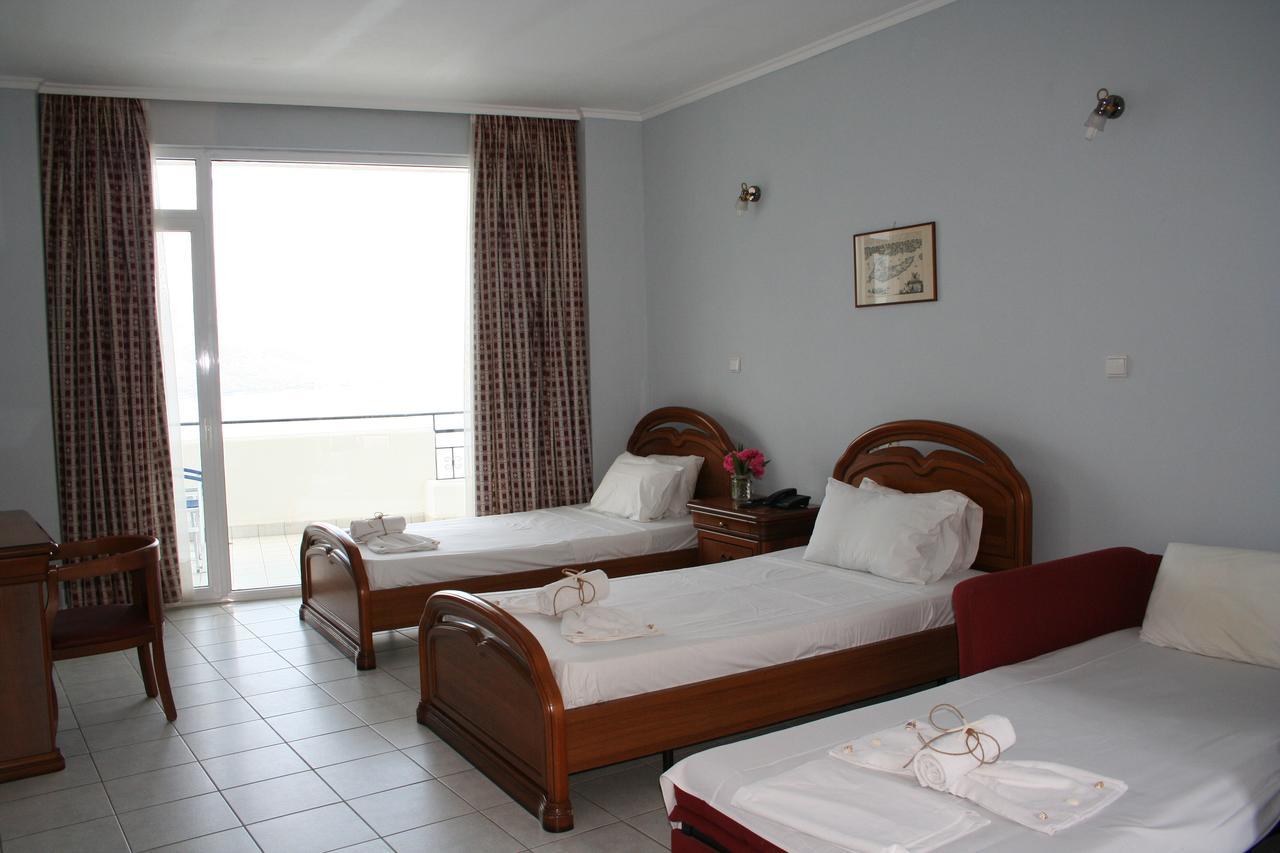 Revis Station Plataria Hotel Exterior photo